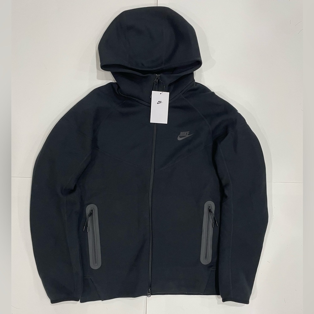 Nike Tech Windrunner w/ Tag